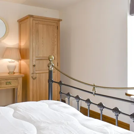 Wood-side Backbarrow